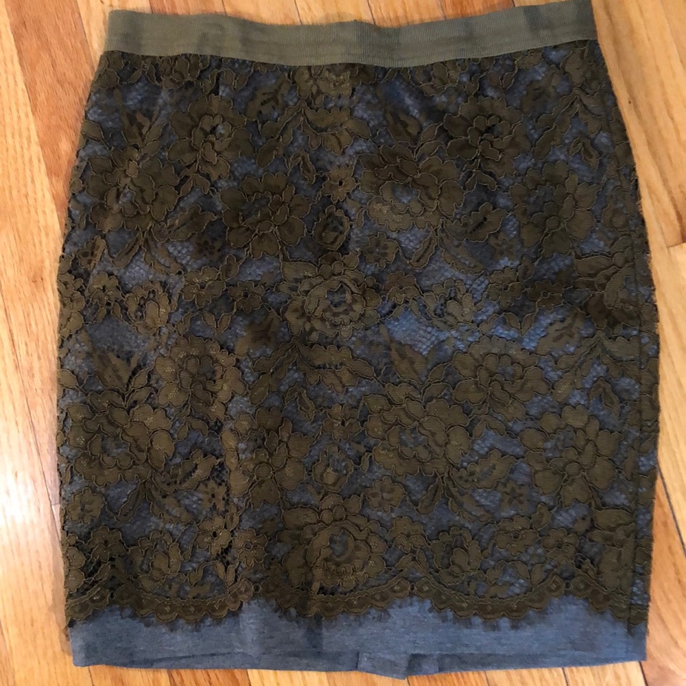 Lace mini skirt